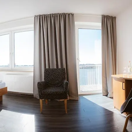 Rheinpromenade8 3*