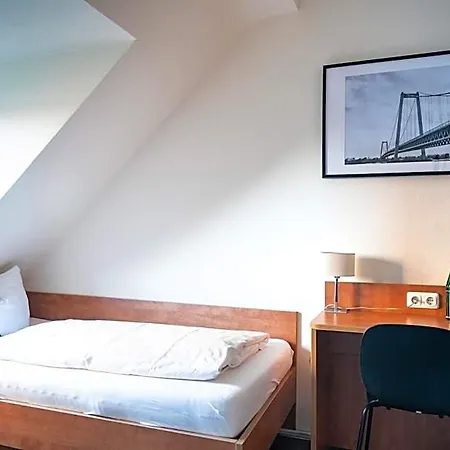Hotel Rheinpromenade8