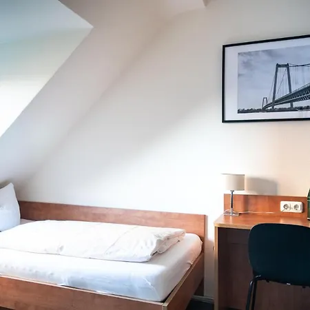 Rheinpromenade8 Hotel