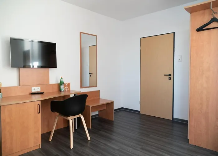 Rheinpromenade8 Hotel 3*