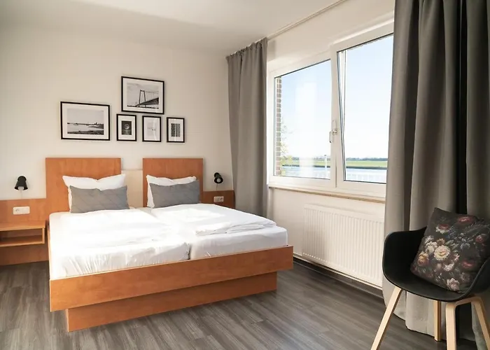 Hotel Rheinpromenade8 3*